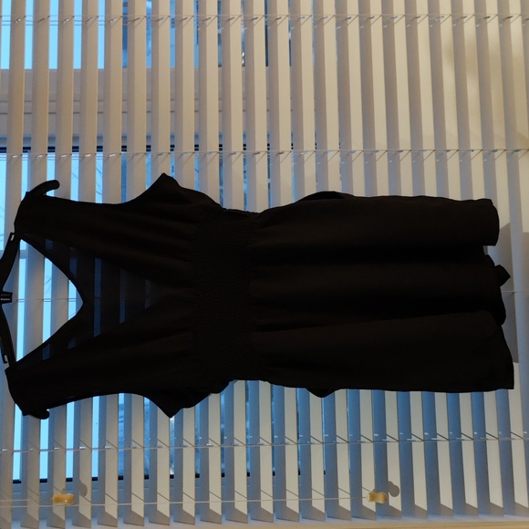 Black romper - Picture 6 of 6